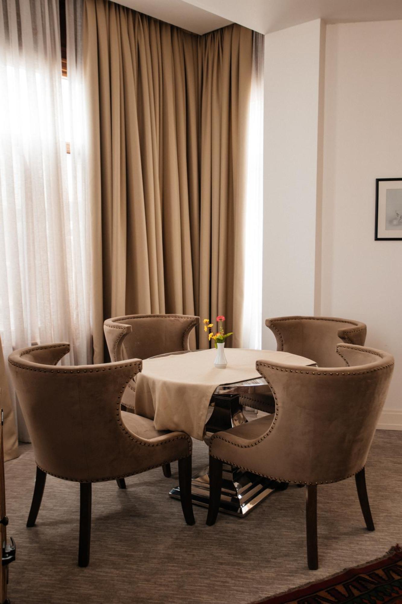 Shirvanshah Hotel Baku Exteriör bild